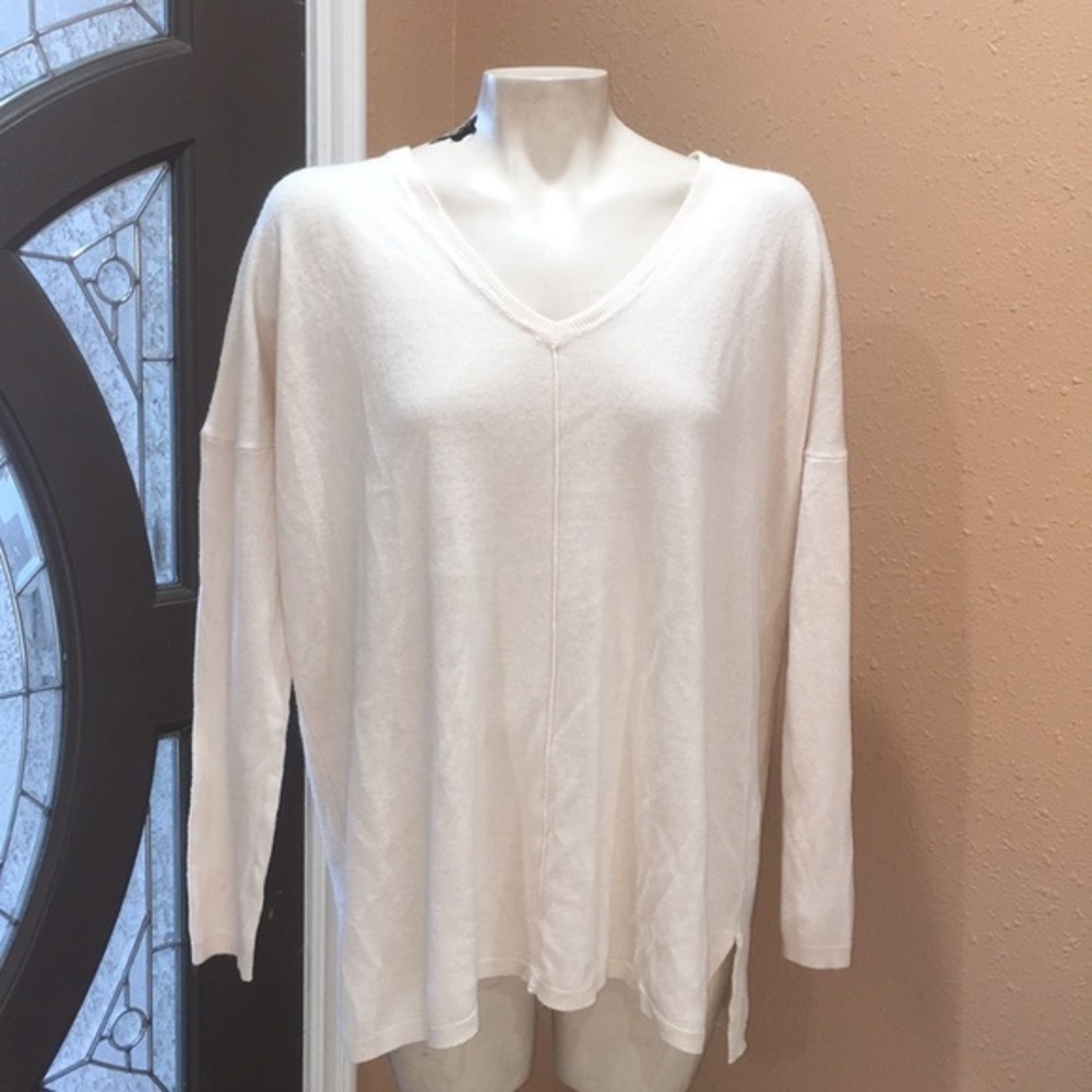 Bajee collection sweater